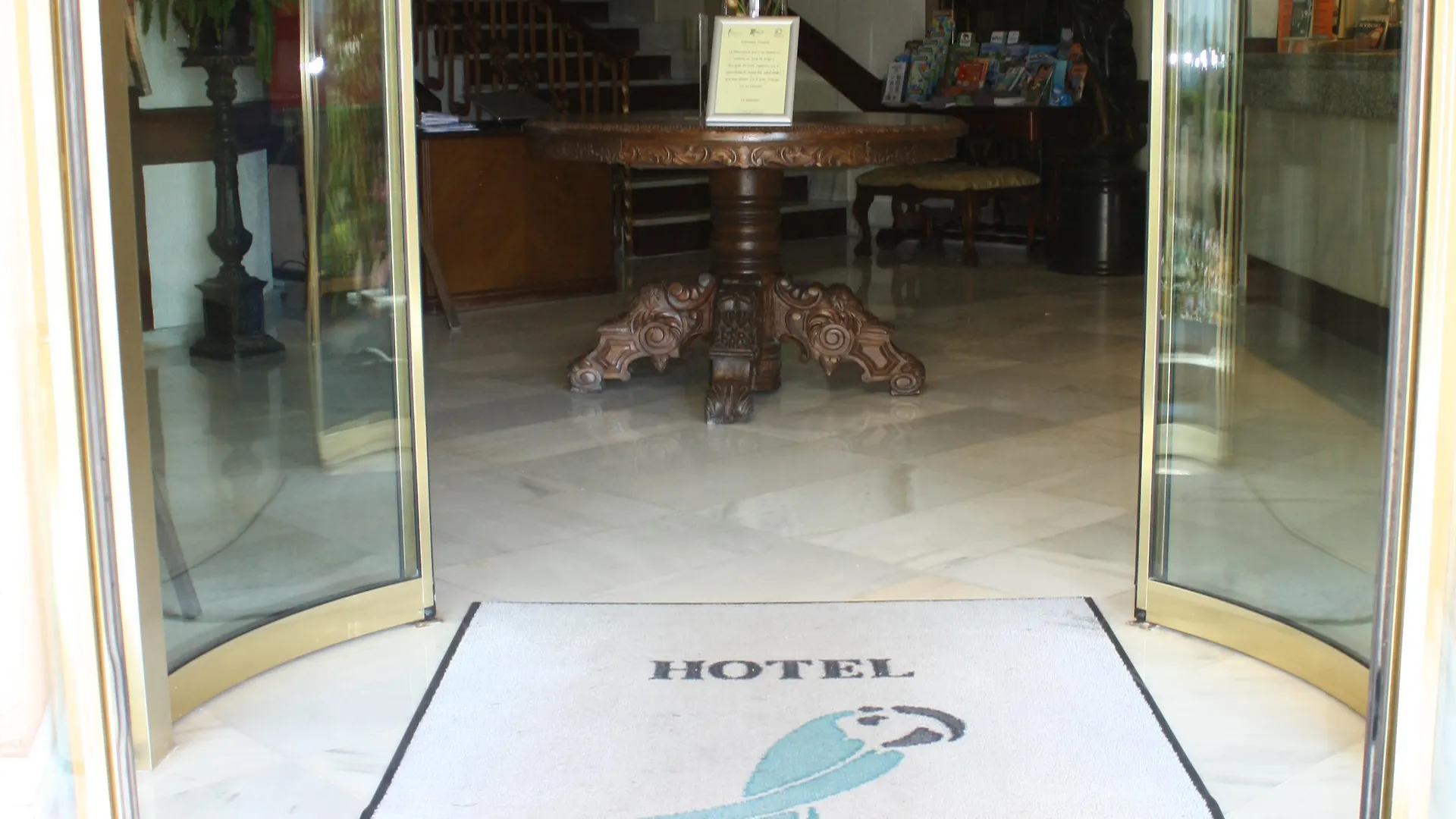 Hotel Ms Tropicana توريمولينوس